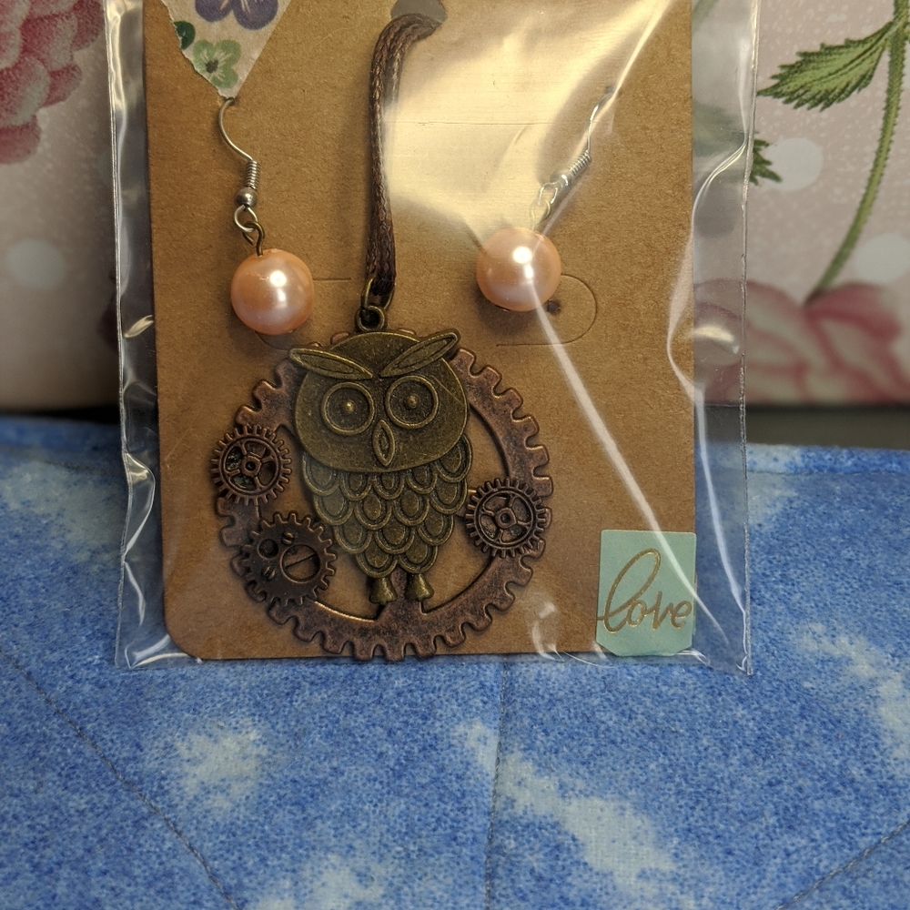 Jewelry - Picture 2 of 4